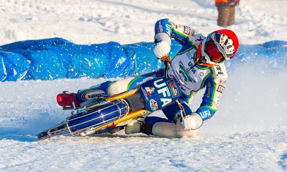 В Уфе прошёл пятый этап чемпионата России по гонкам на льду среди команд Суперлиги